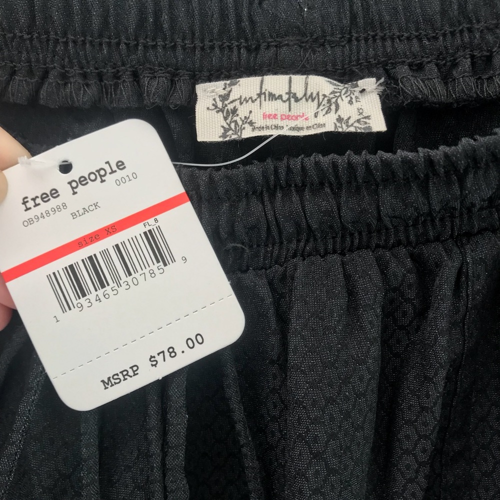 Free People She’s a Dime Pants in Black - Picture 7 of 8